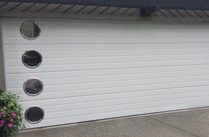 PORTON SECCIONAL 8X8 BLANCO INSULADO